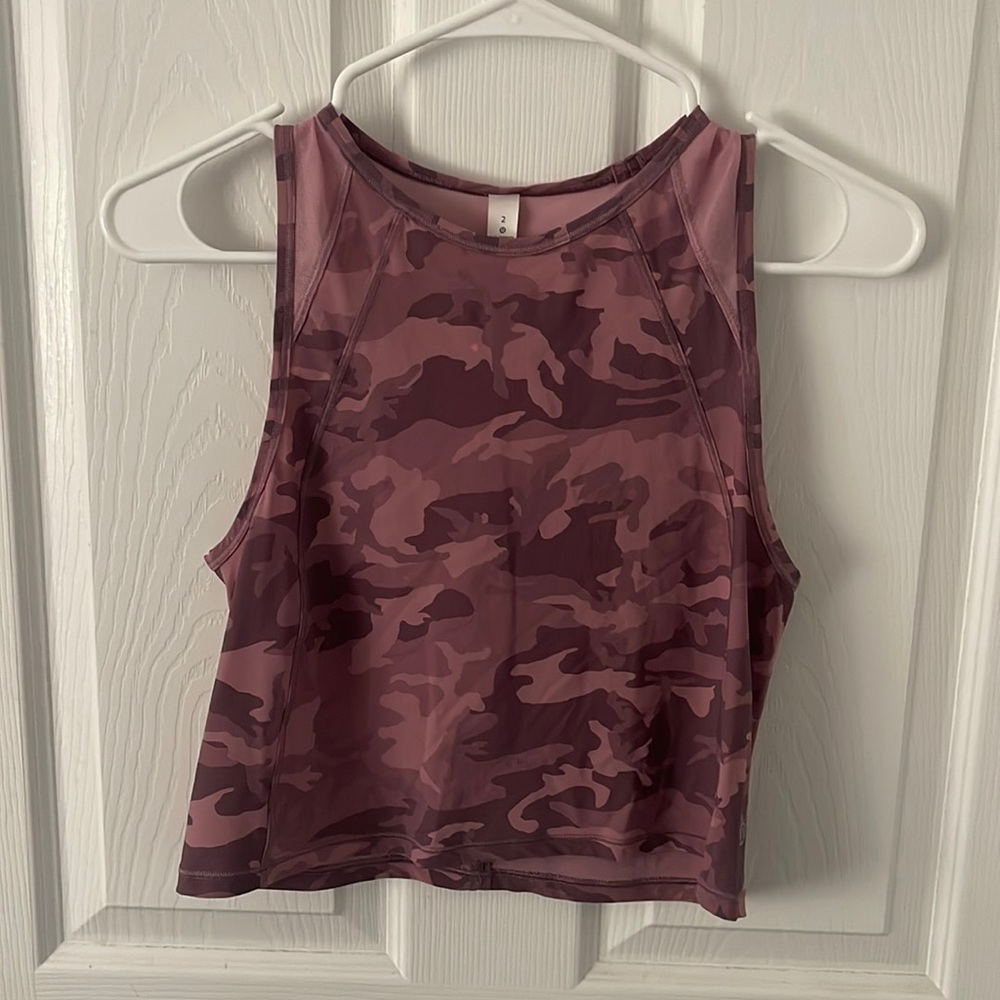 Lululemon Cropped Top Pink Camo 2